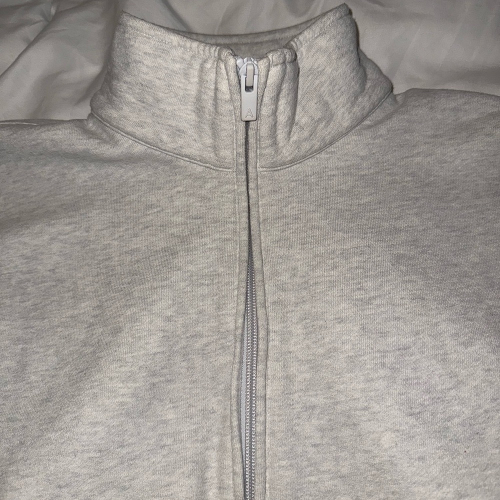 Aritzia Sweatfleece Boyfriend 1/2 Zip - Picture 6 of 6